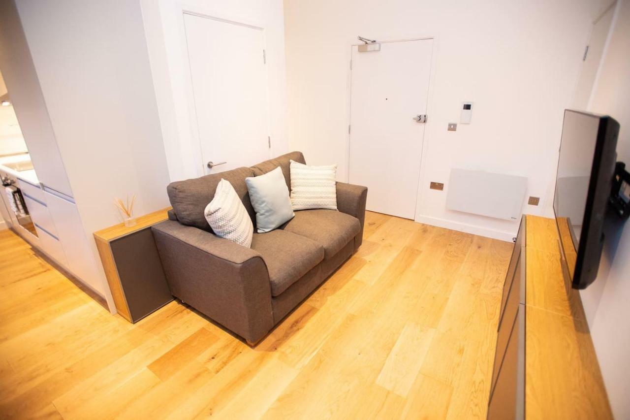Stylish And Clean 1 Bed Apartment Maidenhead Town Center Exterior photo