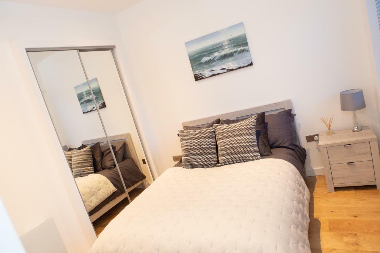 Stylish And Clean 1 Bed Apartment Maidenhead Town Center Exterior photo