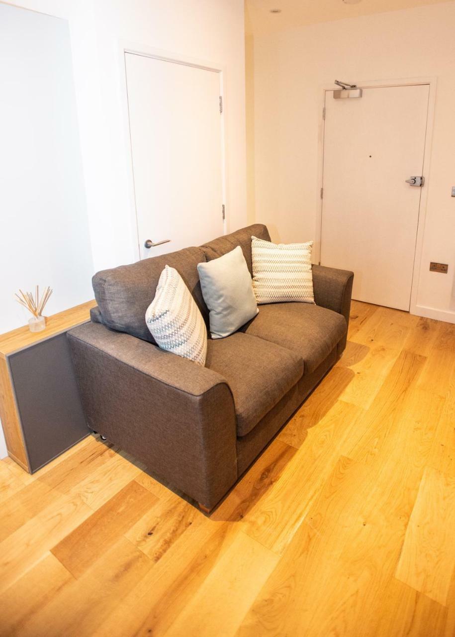 Stylish And Clean 1 Bed Apartment Maidenhead Town Center Exterior photo